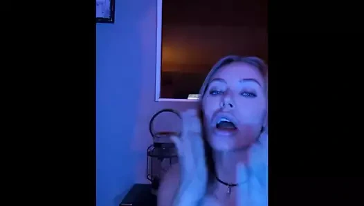 Lanet benim yeni üvey babam çalışırken