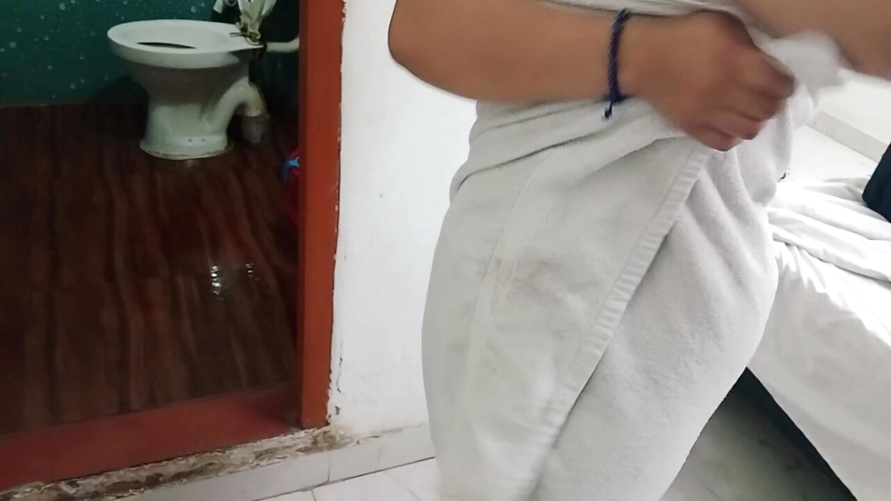 Romantik edepsiz konuşma Hintçe seks hikayesi desi sali apni sagi sali ki chudai