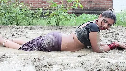 First Time Sali Romantic Sex Video Wife Fucked in India