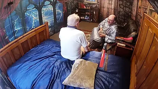 Lanista Bear ve Tawseman ile ilgilendikten sonra.