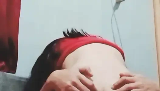 Erkek arkadaşım ağlamanın eşiğinde ve bebek sahibi olma fikrine takıntılı.