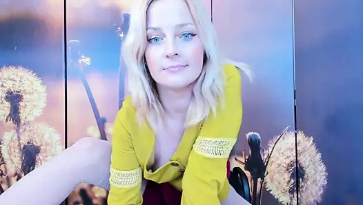 Kısır sarışın mastürbasyon yapmak