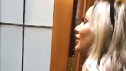 OPINA SOBRE ESTE VIDEO PERO GOZATE Y RIE