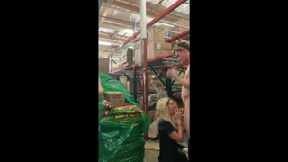 Sıcak müşteri mağazada becerdin alır