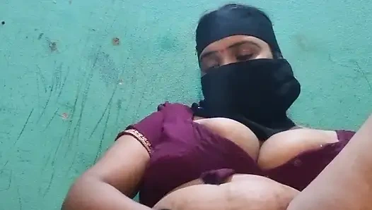 Gece geç saatlerde tek başına ruh hali sevimli ve çekici Bangla konuşması