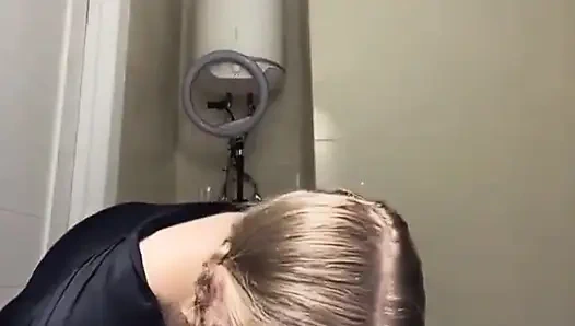 Büyük yarak sıkı anal sikişiyor