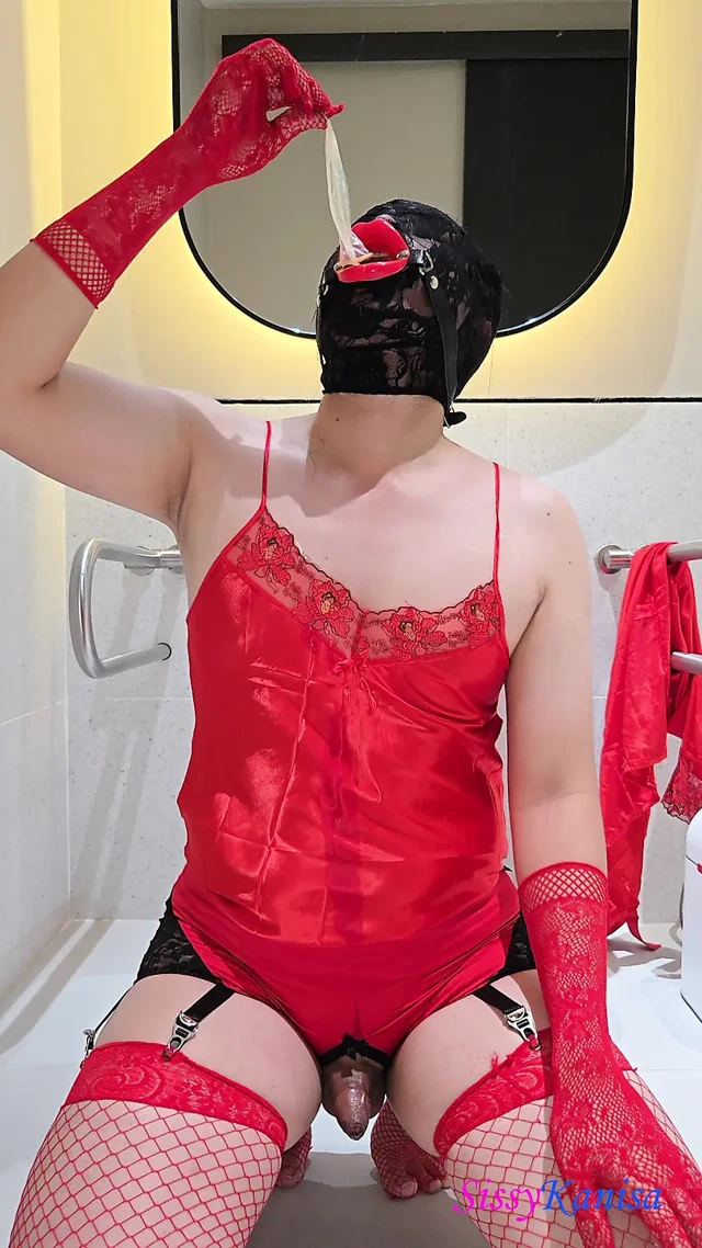 Kadın kılıklı kanisa kırmızı bölüm 2 umumi tuvalette döl ye