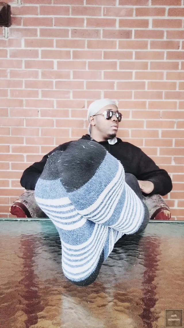 Erkek yumuşak tabanlarımı göster (2) (2026)