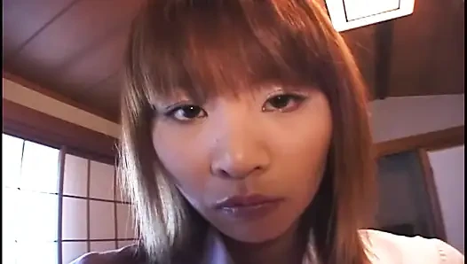 Çarpıcı ateşli Japon bebek kıllı amını siktiriyor