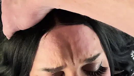 Zenuh Athena köprünün altında yarak emiyor