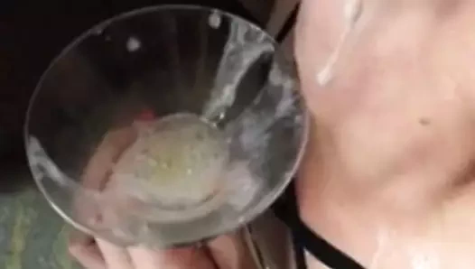 Esclave bukkake amatör en iyi soumise bull çete patlama boşalmak memeler