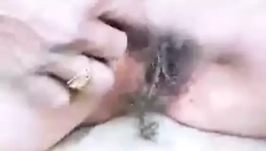 Rasage d'un chatte hindi