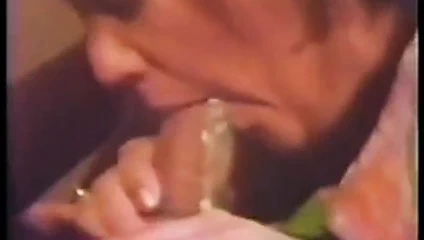 retro twinks doldurur onu ağzı ile cum kadar o geri dışarı akar