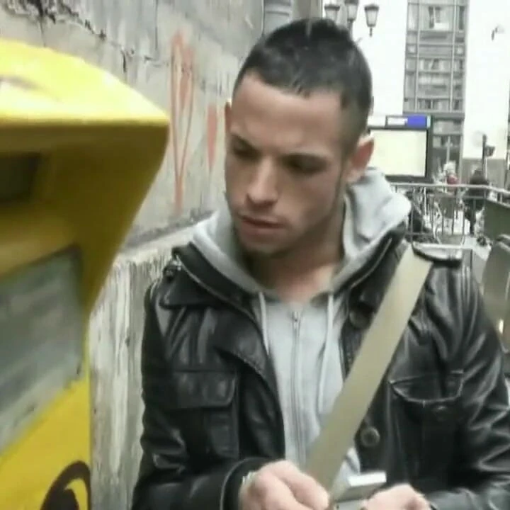 Twink glen coste'nin büyük yarağı tarafından sikiliyor