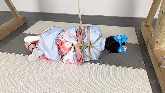 Güneşli bir günde kimono giymenin doruk versiyonu