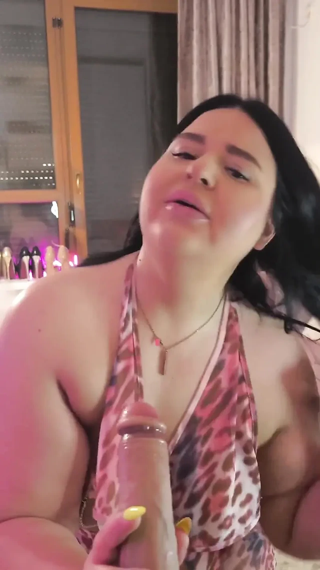 Akşam yemeğine çıkmadan önce ıslak oral seks