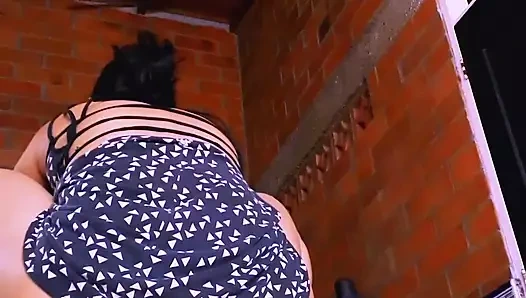 Arkadaş, kelime oyunları ve kışkırtıcı bakışlarla onu merakta tutmanın her zaman yeni yollarını buldu.