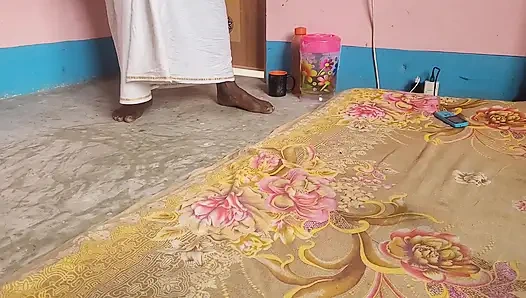 Üvey erkek kardeş ve üvey kız kardeş viral seks videoları.