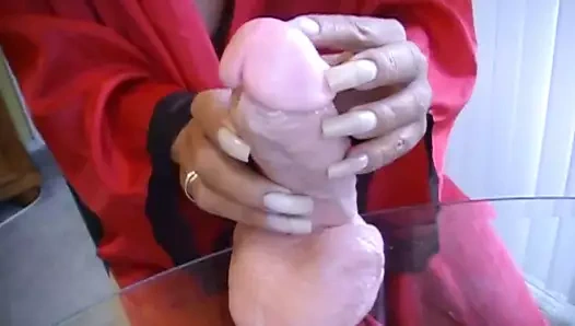 Uzun tırnaklar yapay penis scracth