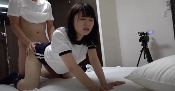 Şortlu kızların içine boşalıyor - mei