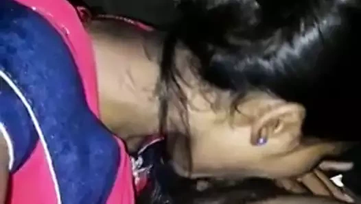 Seksi desi gujrati eş hile emmek ona sevgili horoz