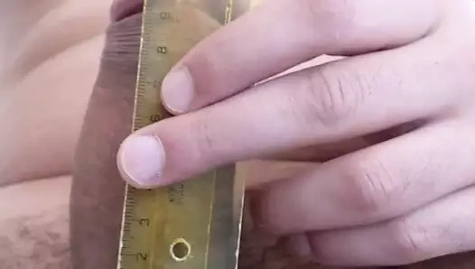 Ölçme ve mastürbasyon kapalı küçük horoz