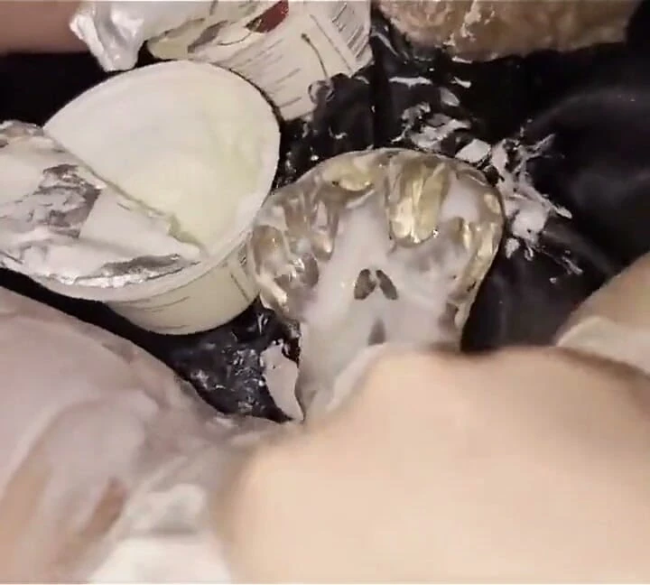 Üvey kızım yougurt ile çıldırıyor&büyük cam dildo-onu evde yalnız bırakırsam bunun olacağını bilmiyordum