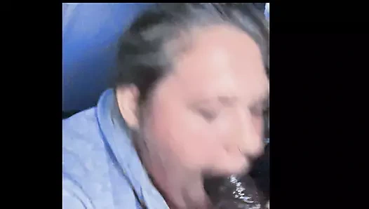 Kiralık bir kadının arka koltuğunda iri güzel kadından çılgın kafa