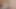 Oyuncu kız rahat kıyafetleriyle sohbet ediyor