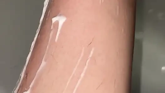 Kıllı bacaklar tıraş oluyor yakın çekim