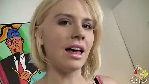 Sevimli sarışın Kelly Klass küçük amını spermle dolduruyor!