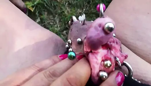 hadım edilmiş korkak s dikilmiş bölünmüş klitoris