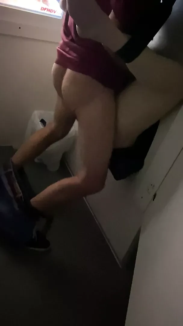 Eş becerdin tarafından yabancı