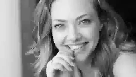 VIDAGE DE COUILLES EN REGLE SUR AMANDA SEYFRIED
