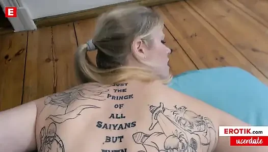 Seksi yarak arzulu sikiş meleği Claudia Swea en büyük hayranı tarafından sikiliyor!