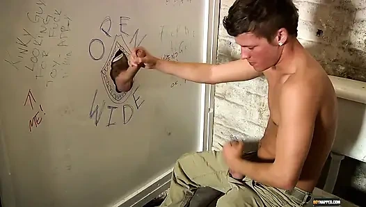 Mckenzie cross büyük bir yarağı emiyor