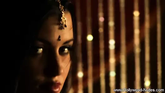 Hindistan'dan hareketle baştan çıkarma