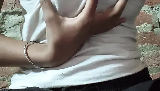 Kız arkadaş büyük yaraklı erkek arkadaşı tarafından sert sikiliyor