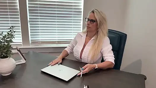 Kötü öğretmen öğrencileri sikiyor