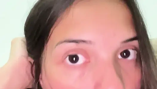 Latin hatun inlerken sakso çekiyor ve dildoya biniyor - cadılar bayramı