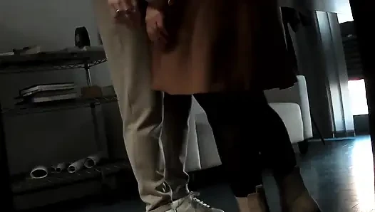 SAHTE MÜŞTERIMLE OFISTE SIKIŞIYORUM