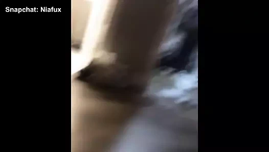 Üvey anne bana yeni göğüslerini gösteriyor ve onu becermeme izin veriyor