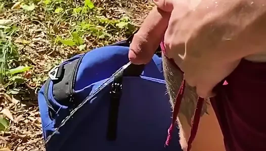 Ormanda işemek ve azgın var