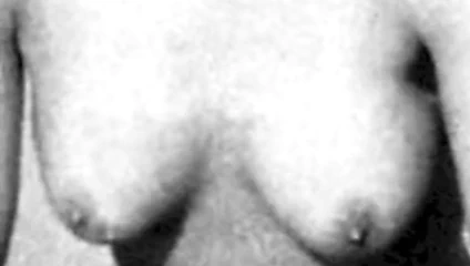 Alyssa milano ve victoria beckham çıplak!