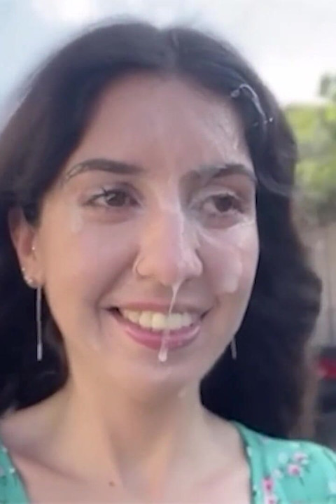 Teenie bukkake cumwalk - 18 yaşındaki kız dölle kaplı