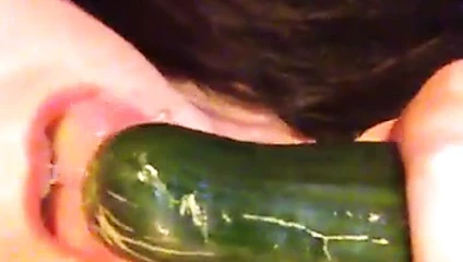 vişne suyumu emiyor