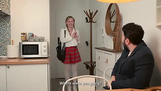 Kız öğrenci İngilizce dersi için geldi ama onun yerine anal eğitim aldı