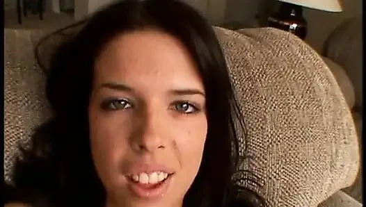 Streaming película de Demi Marx de descalzo confidencial