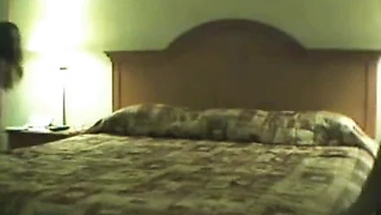 Pis orospu kocası aldatırken kameraya yakalandı