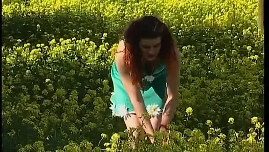 Esmer kaltak sakso çekmeden önce mastürbasyon yapıyor